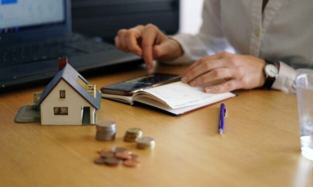 Finding Instant Money Lenders for Fast Cash Solutions